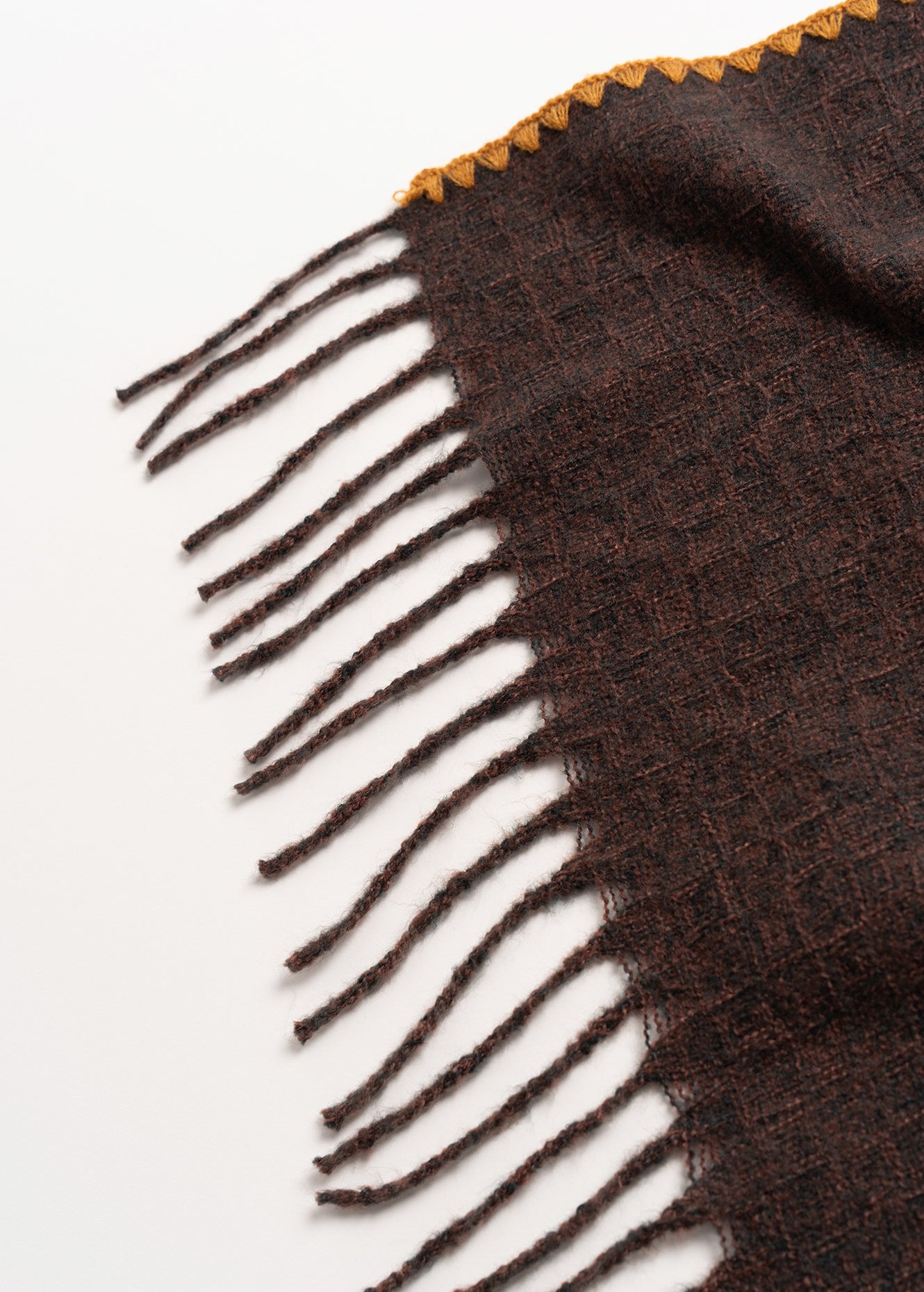 Sciarpa Shaggy con bordo a contrasto